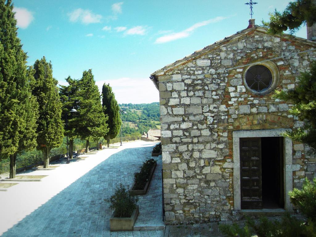 Guest House Il Borgo Di Sempronio 森普罗尼亚诺 外观 照片