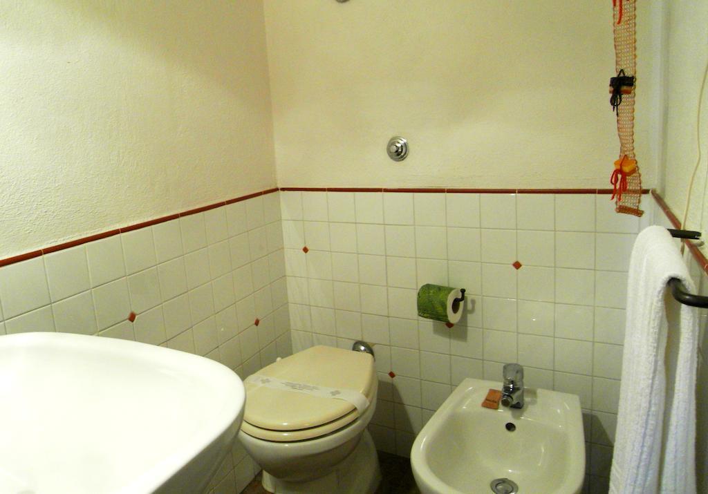 Guest House Il Borgo Di Sempronio 森普罗尼亚诺 客房 照片