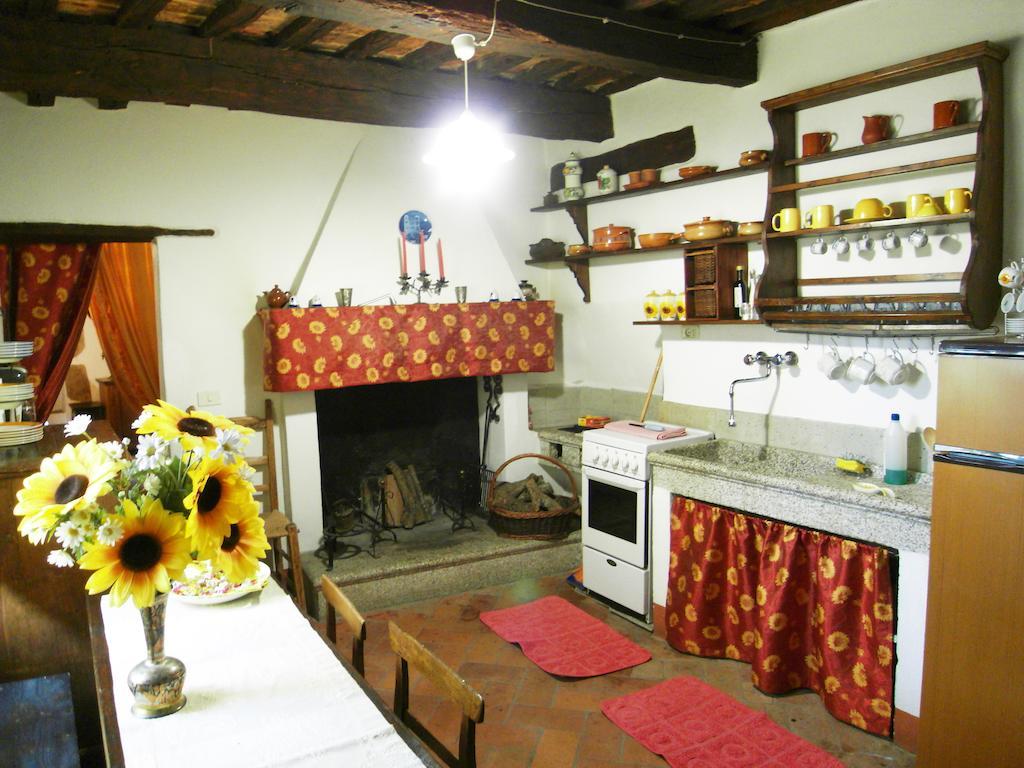 Guest House Il Borgo Di Sempronio 森普罗尼亚诺 客房 照片