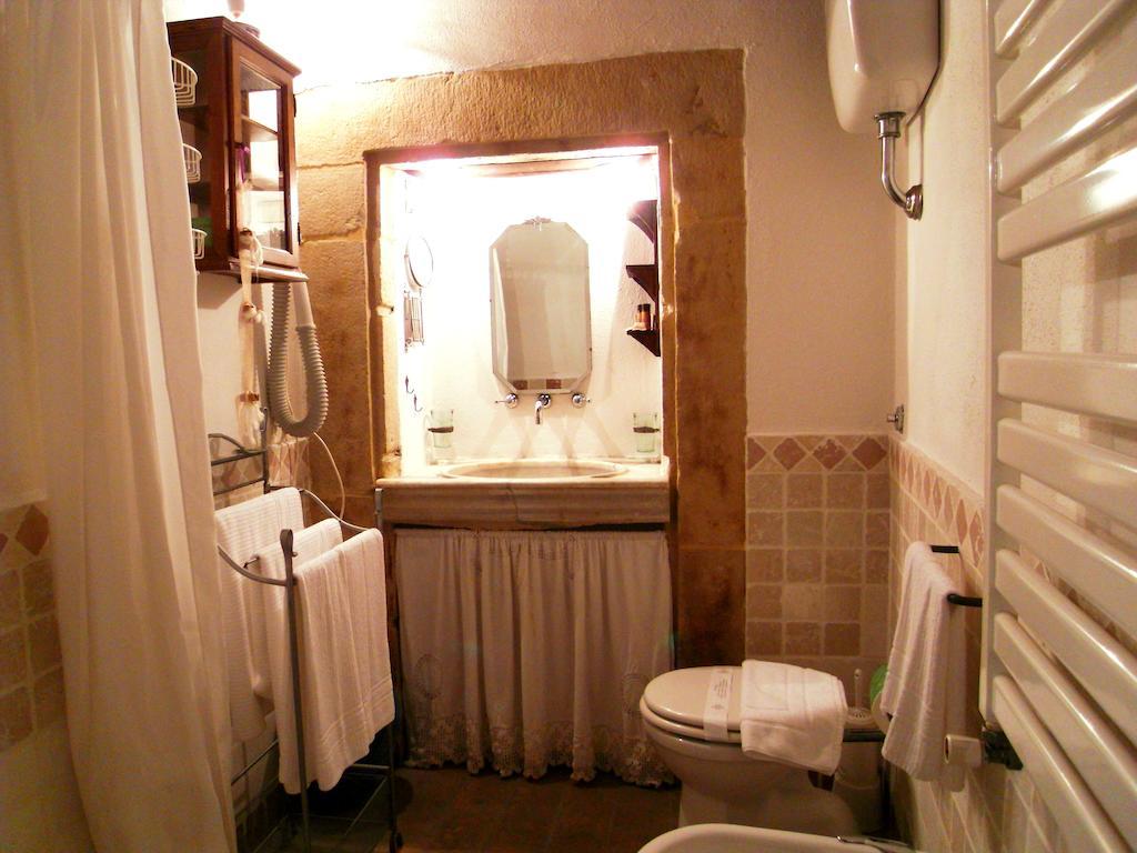 Guest House Il Borgo Di Sempronio 森普罗尼亚诺 客房 照片