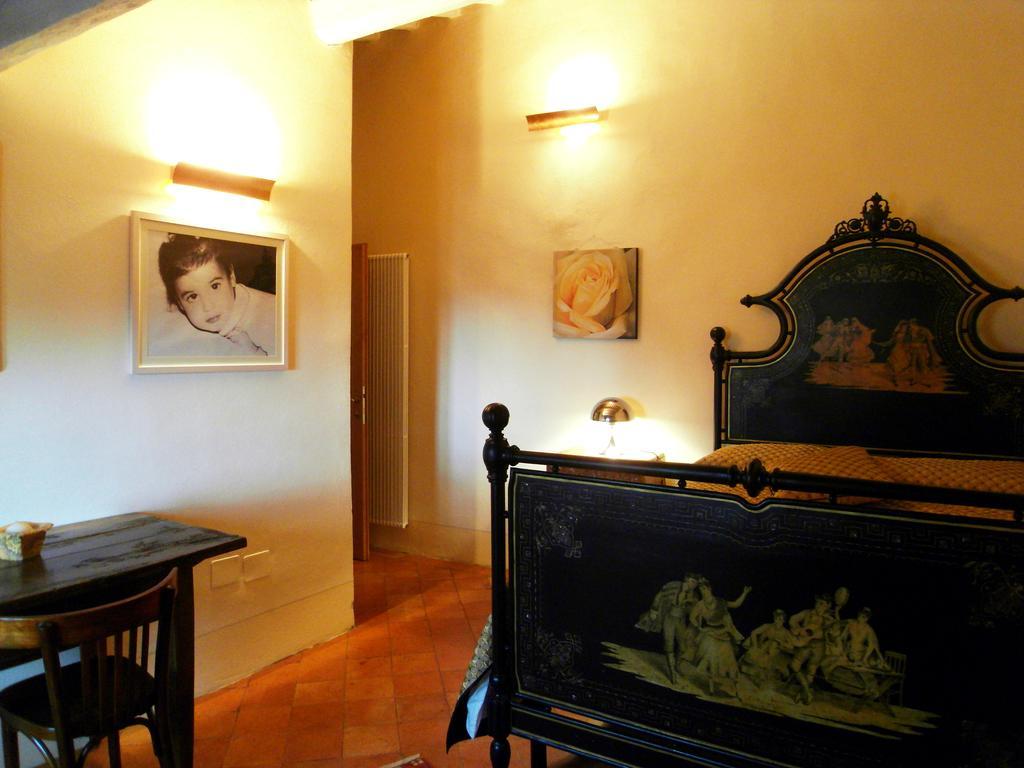 Guest House Il Borgo Di Sempronio 森普罗尼亚诺 客房 照片