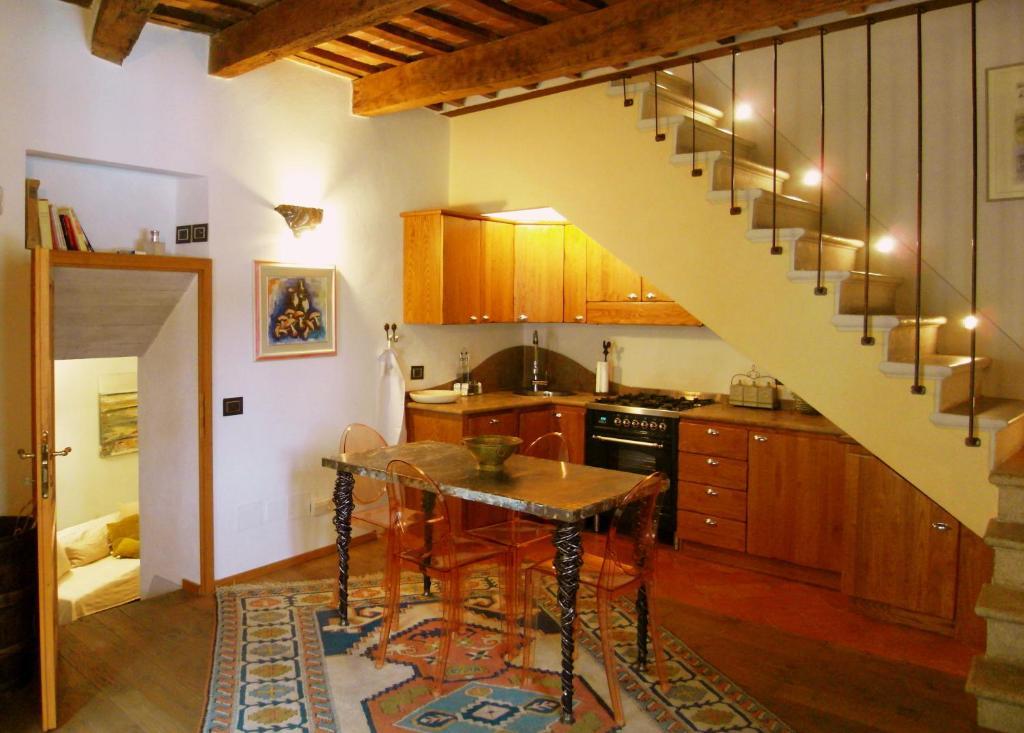 Guest House Il Borgo Di Sempronio 森普罗尼亚诺 客房 照片